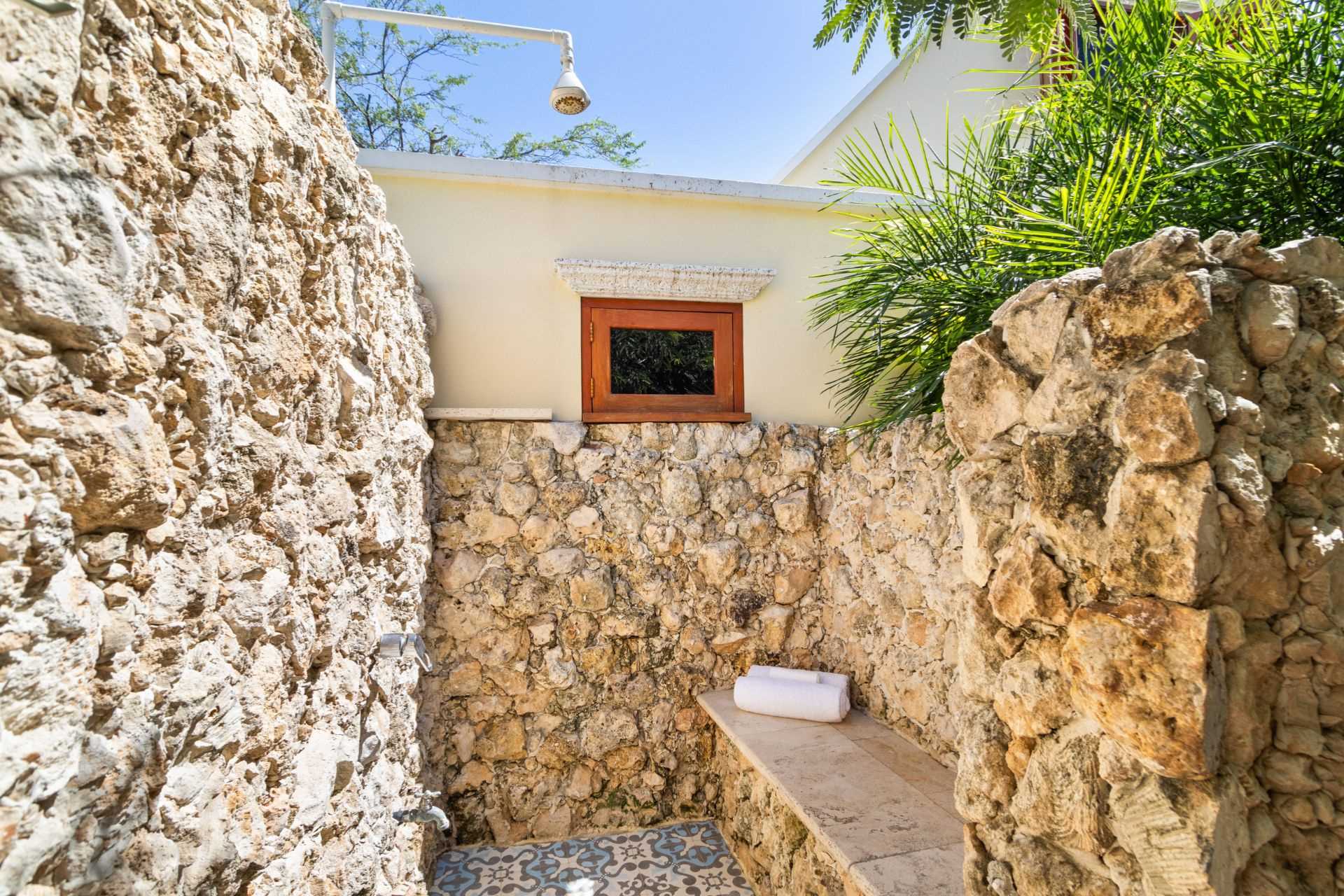 Second Row Ocean Front - Villa Laurence Four Bedroom etc. - VL244