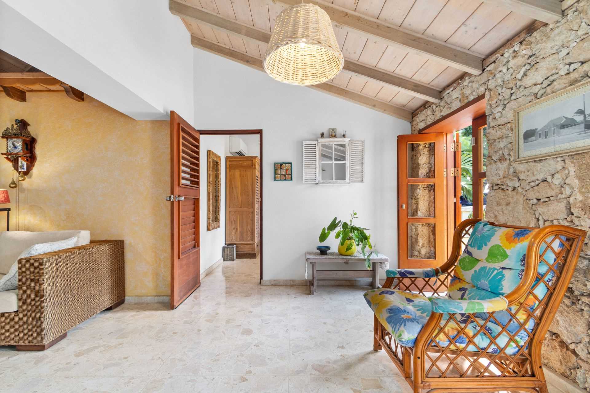 Second Row Ocean Front - Villa Laurence Four Bedroom etc. - VL244