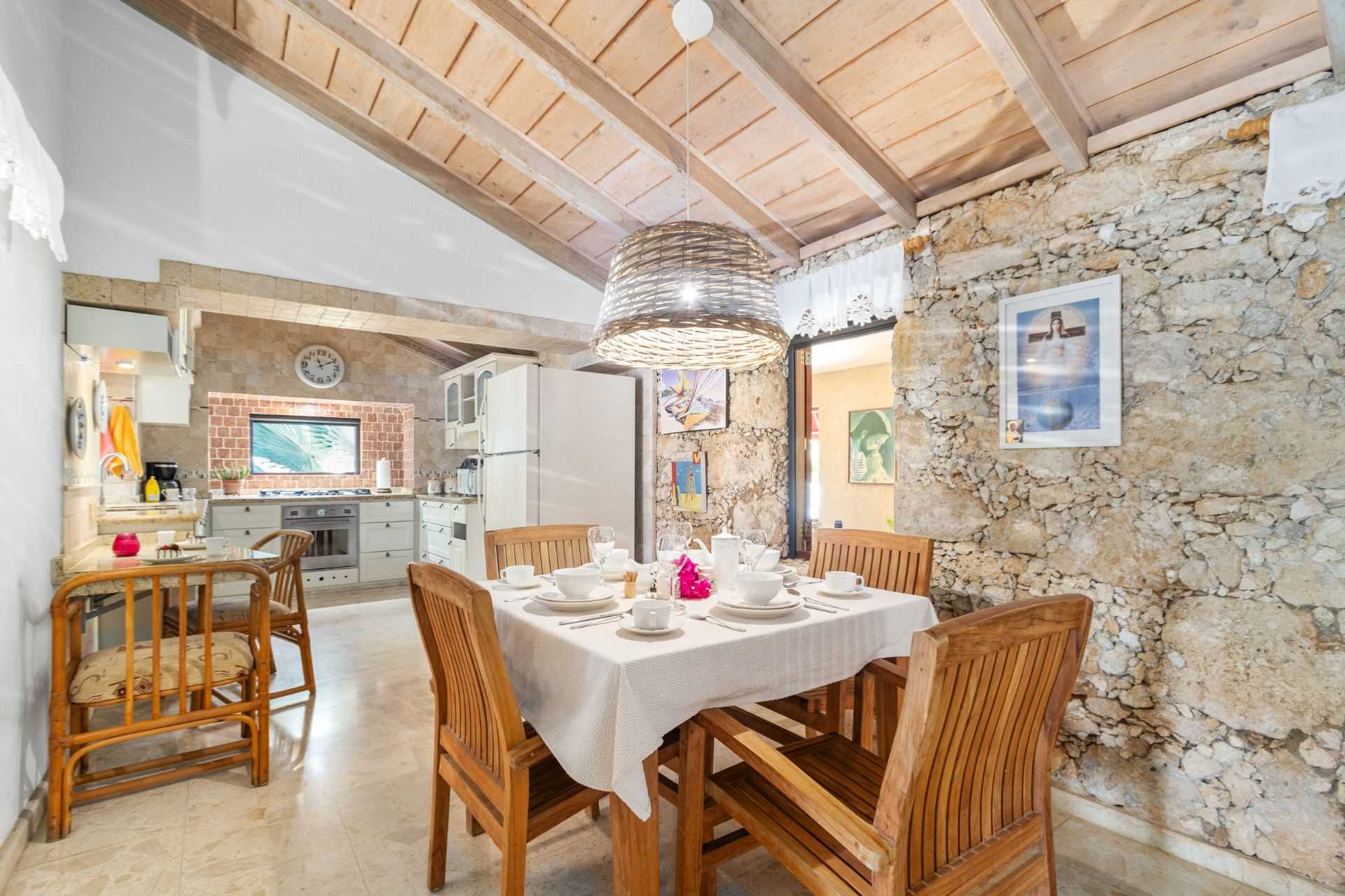 Second Row Ocean Front - Villa Laurence Four Bedroom etc. - VL244