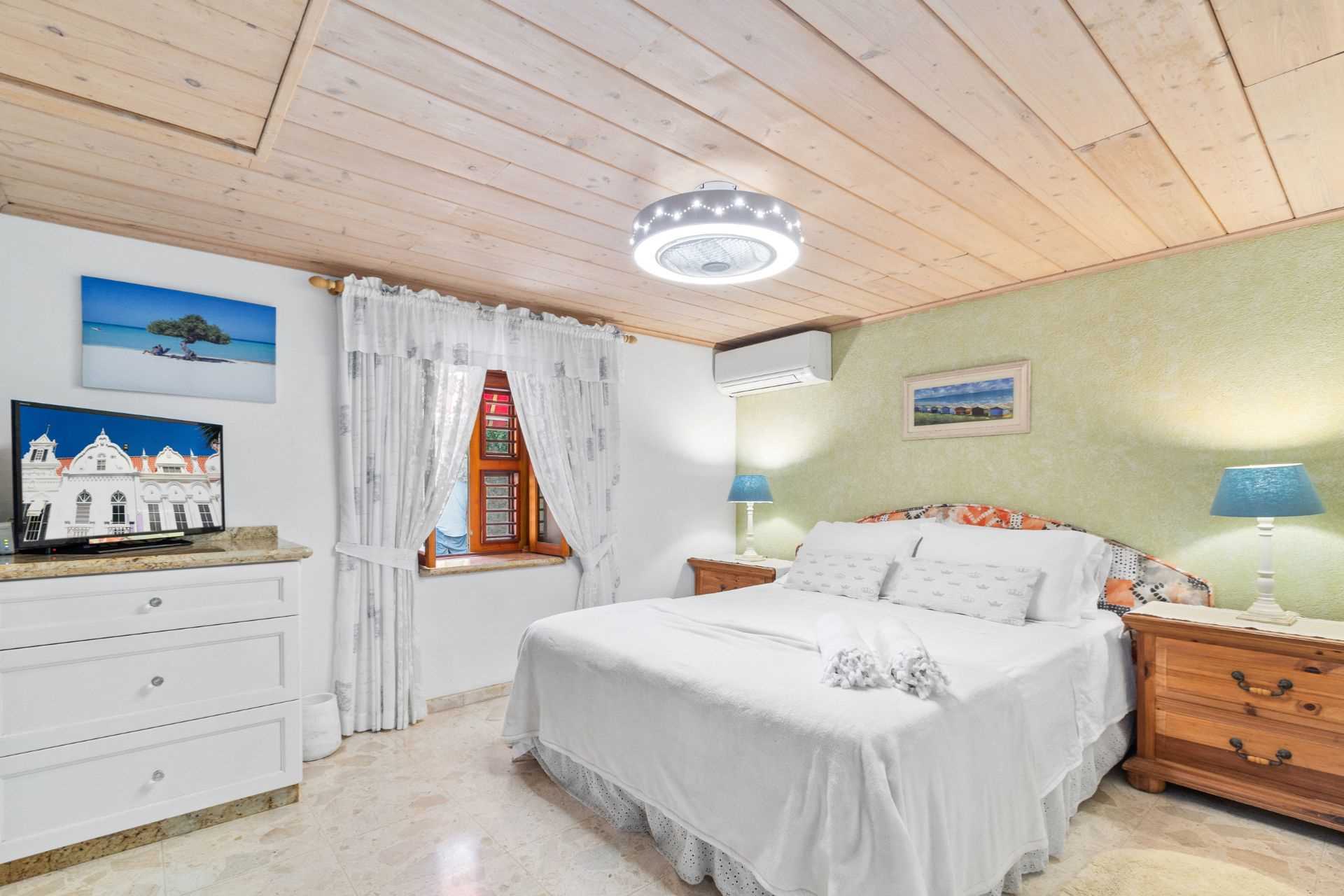 Second Row Ocean Front - Villa Laurence Four Bedroom etc. - VL244