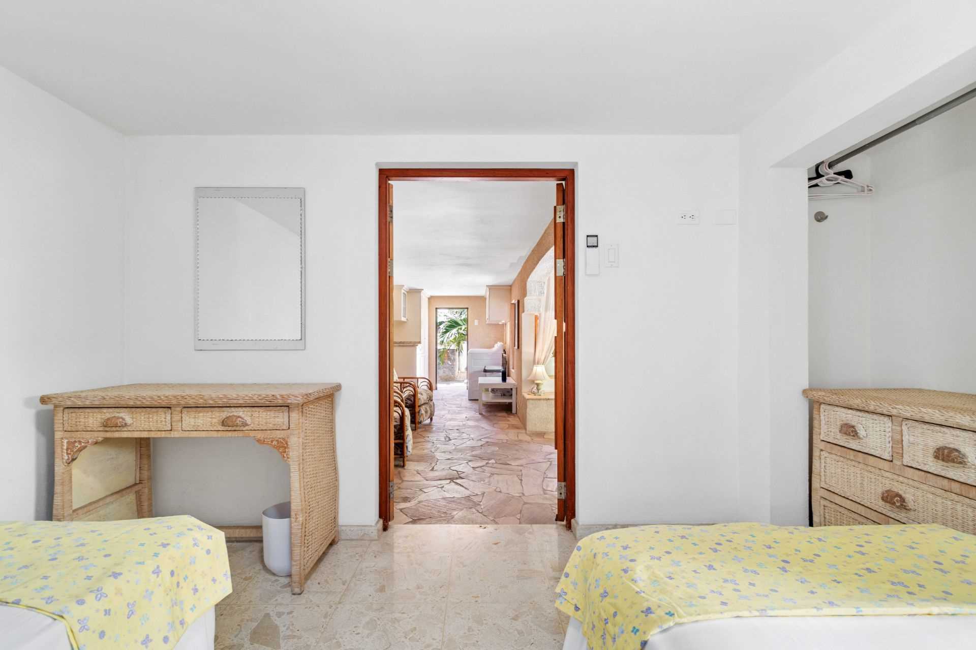 Second Row Ocean Front - Villa Laurence Four Bedroom etc. - VL244