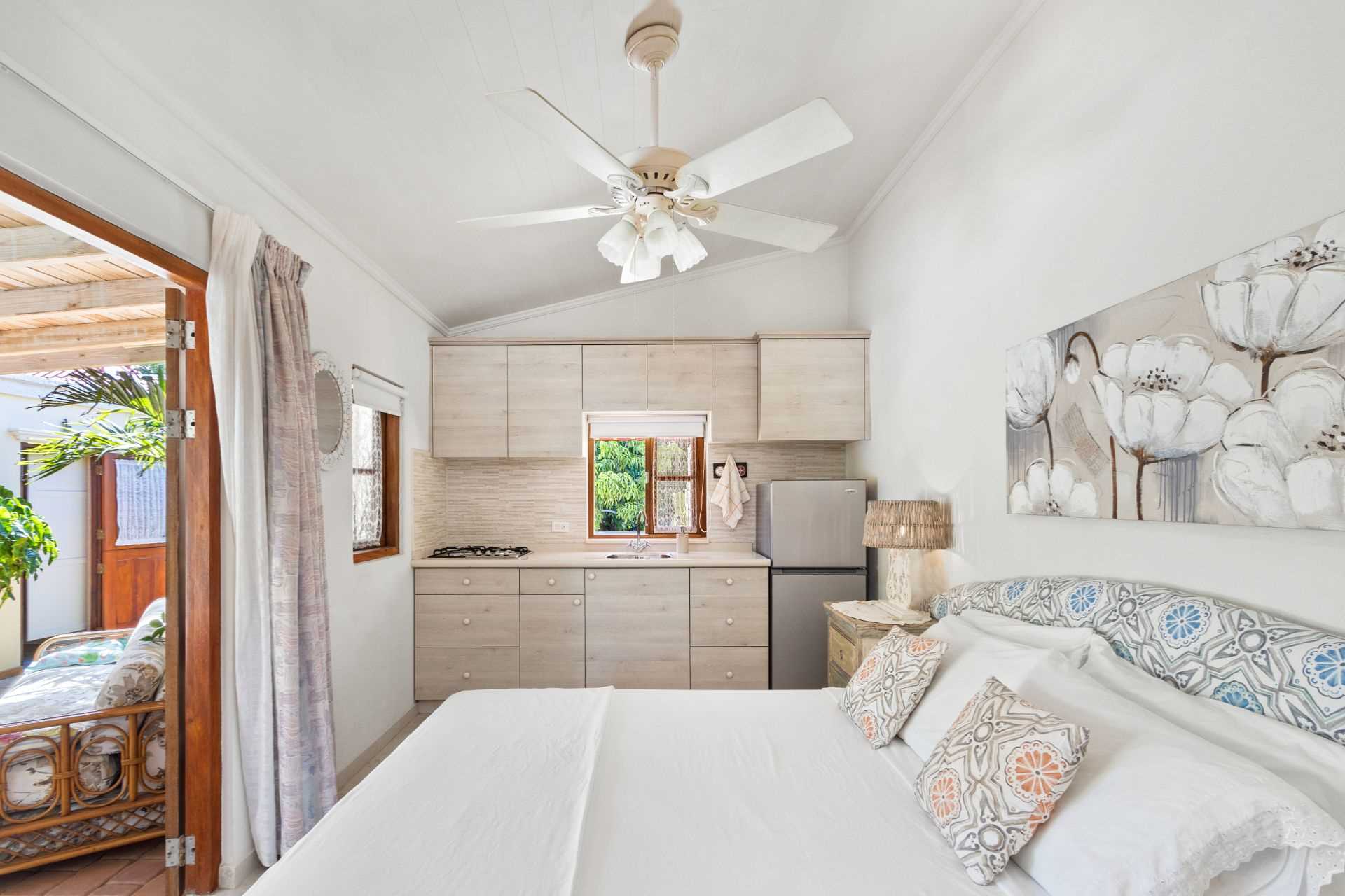 Second Row Ocean Front - Villa Laurence Four Bedroom etc. - VL244