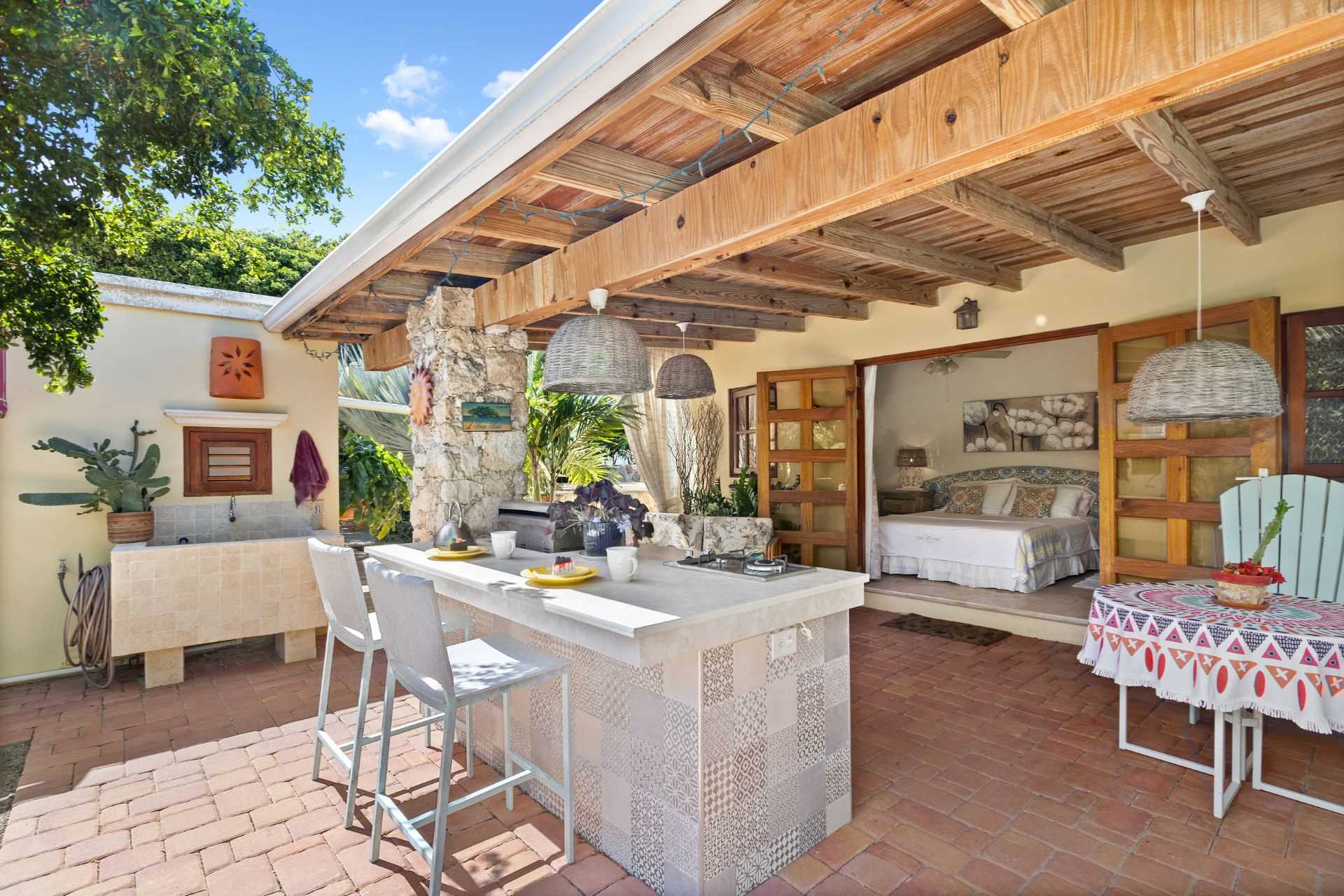 Second Row Ocean Front - Villa Laurence Four Bedroom etc. - VL244