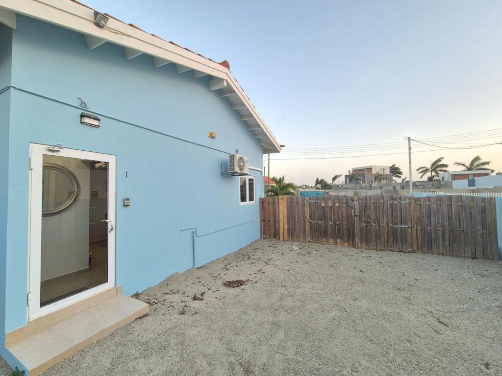 Sirena Azul Getaway APT1 - VS-111