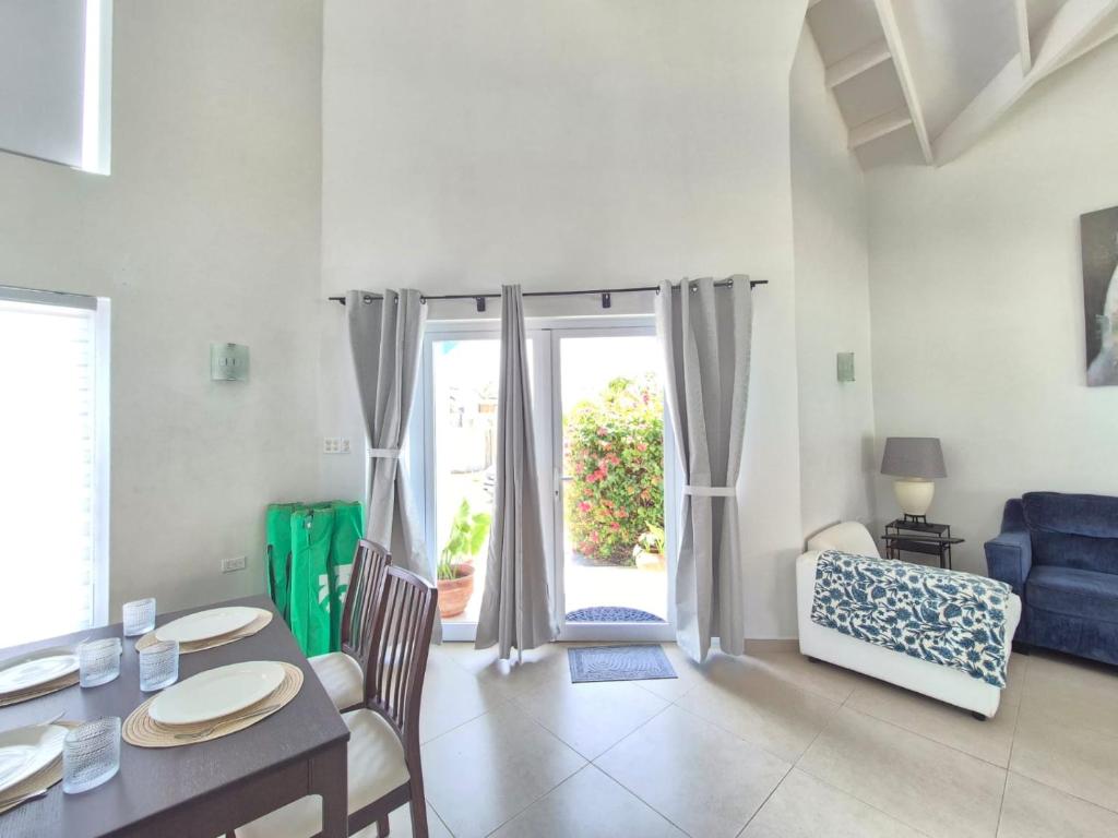 Sirena Azul Getaway APT1 - VS-111
