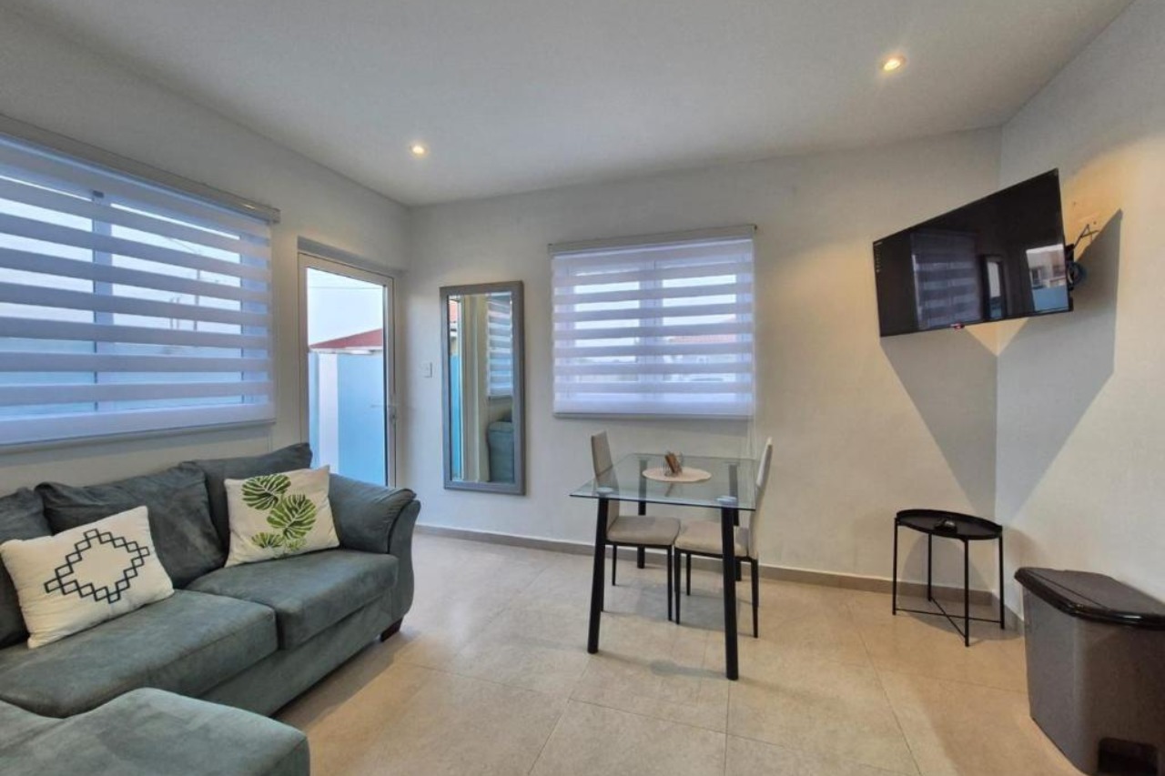 Villa Sirena Azul Apt 3 Palm Beach - VS-121